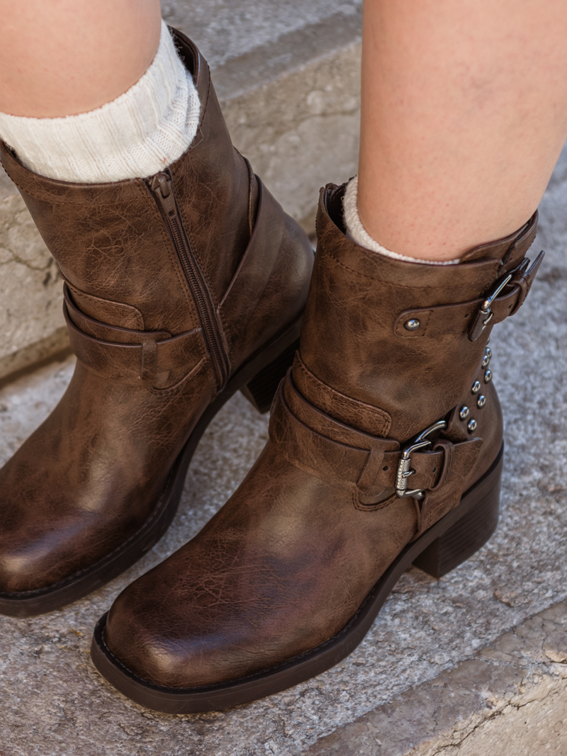 Alternative view of Roberto Rosso Camperos low - brown